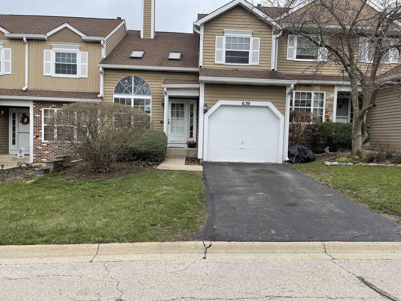 639 Ascot Lane - Photo 1