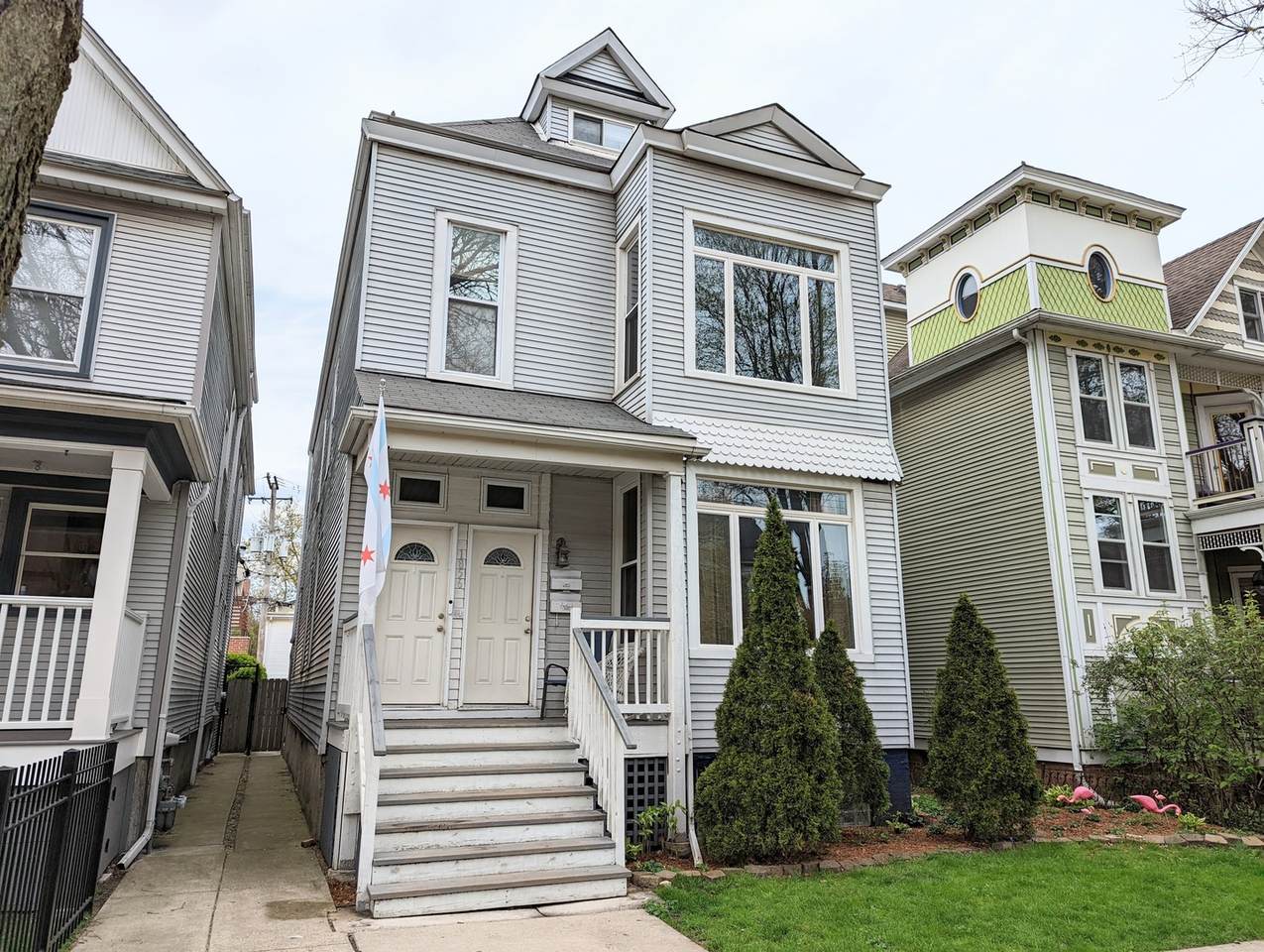 1856 Berenice Avenue - Photo 1