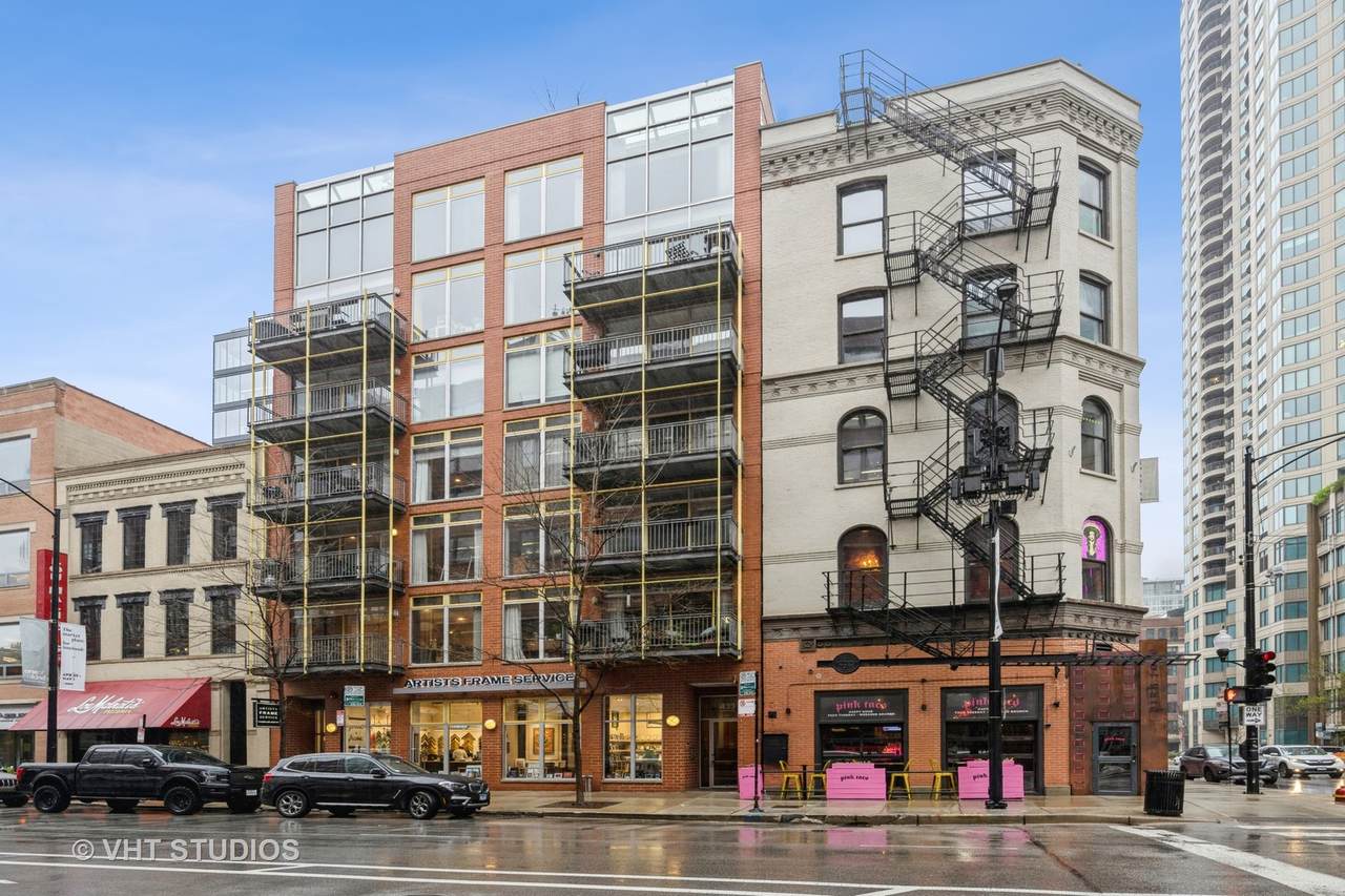 433 Wells Street - Photo 1