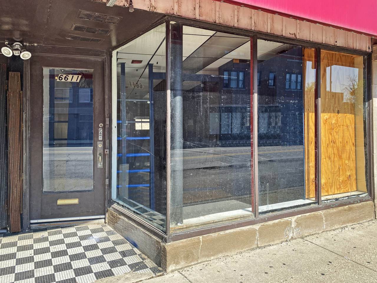 6611 Clark Street - Photo 1