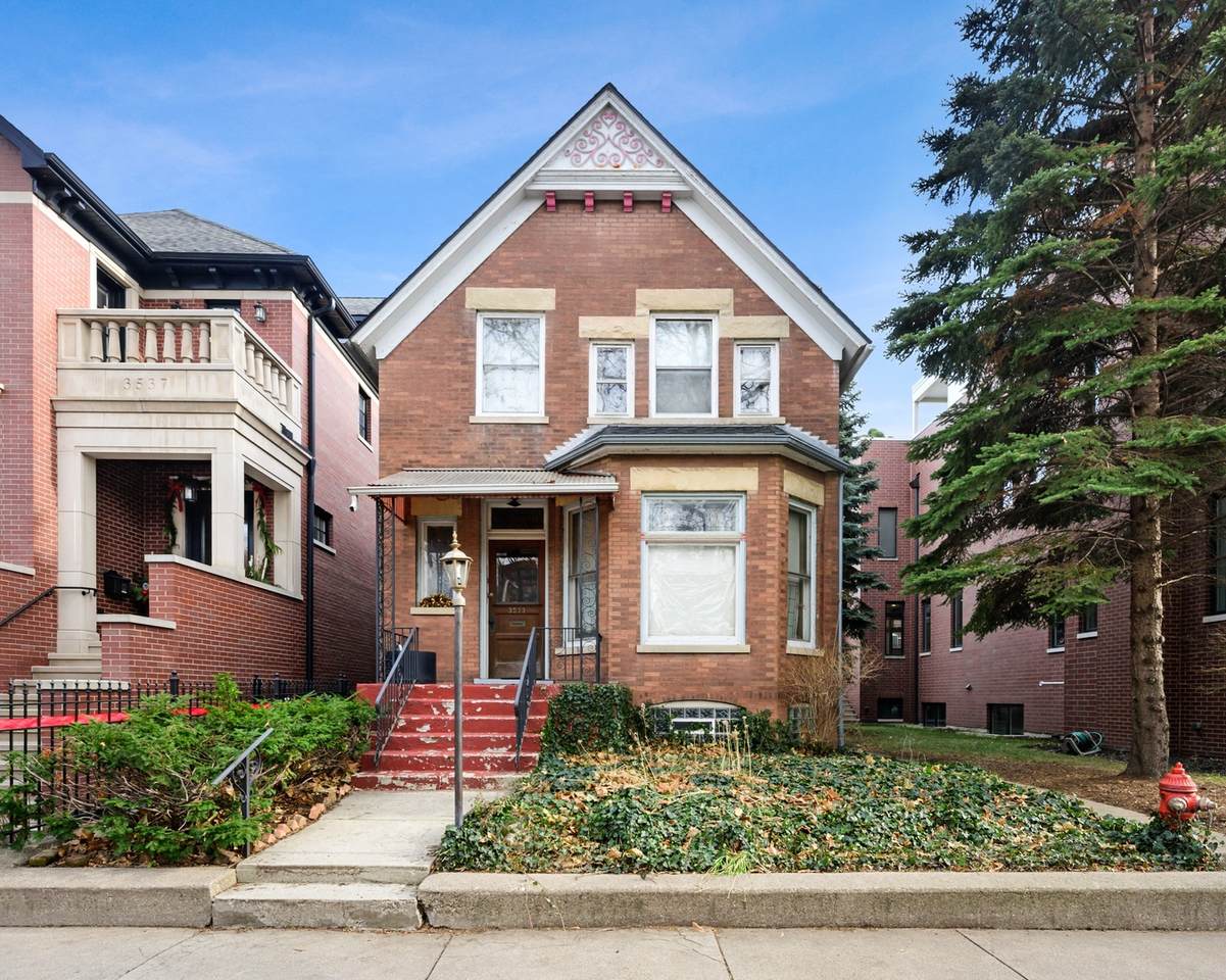 3533 Greenview Avenue - Photo 1