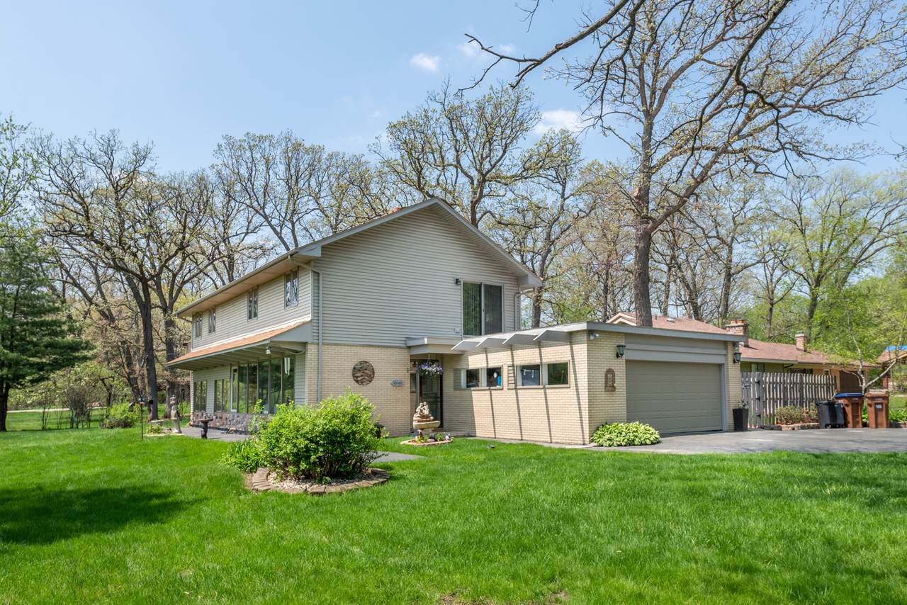 4N150 Pine Grove Avenue - Photo 1