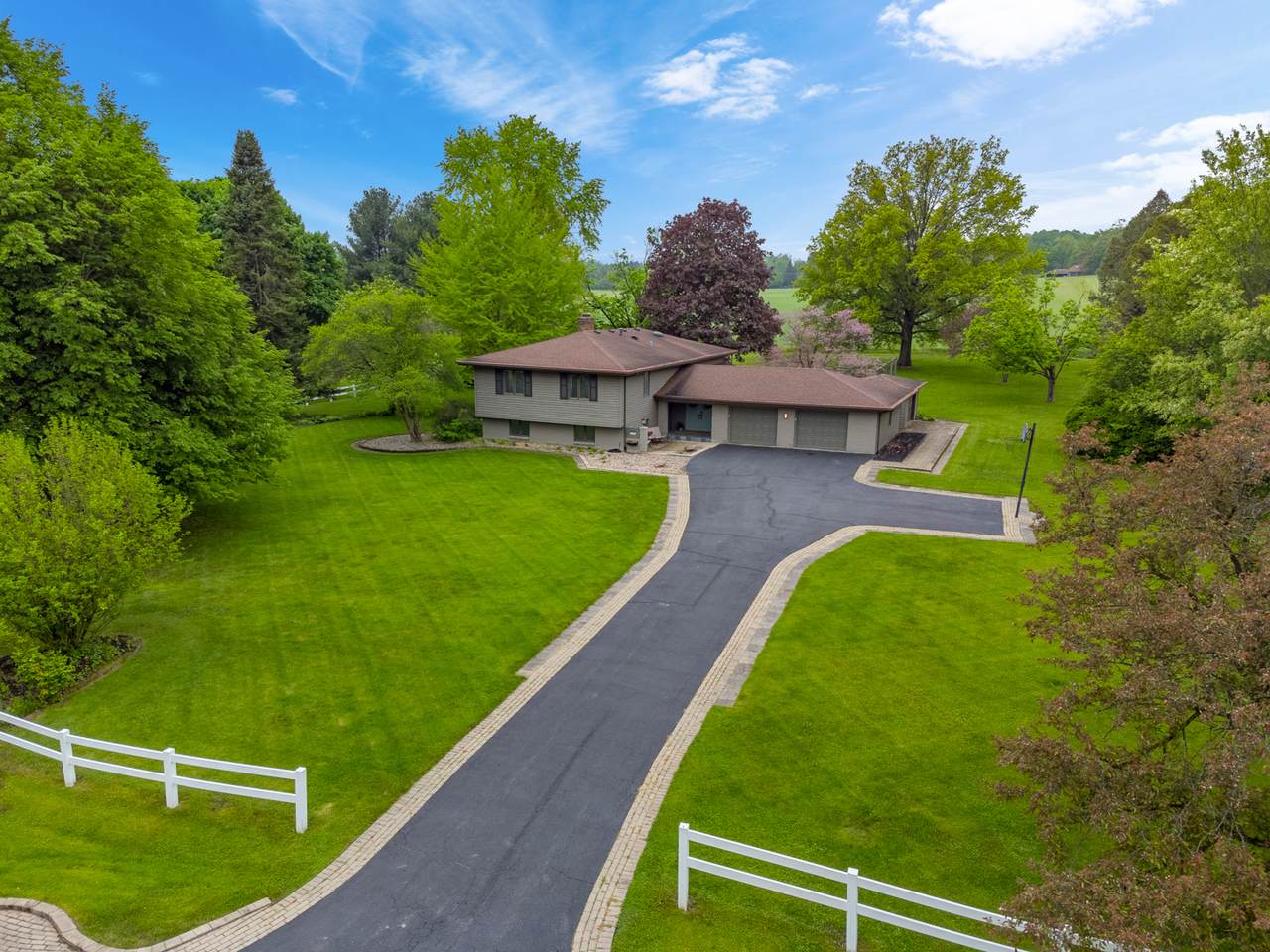 4N240 Babson Lane - Photo 1
