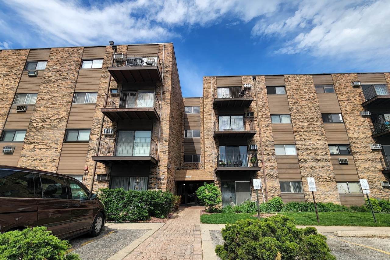 8901 Western Avenue - Photo 1