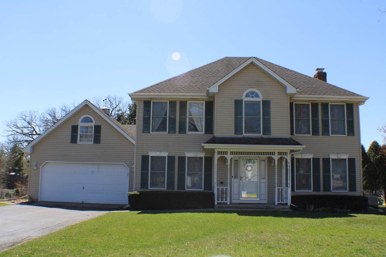 1005 Helen Drive - Photo 1