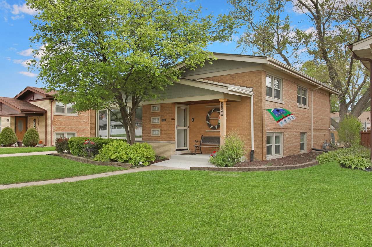 5521 99th Street - Photo 1