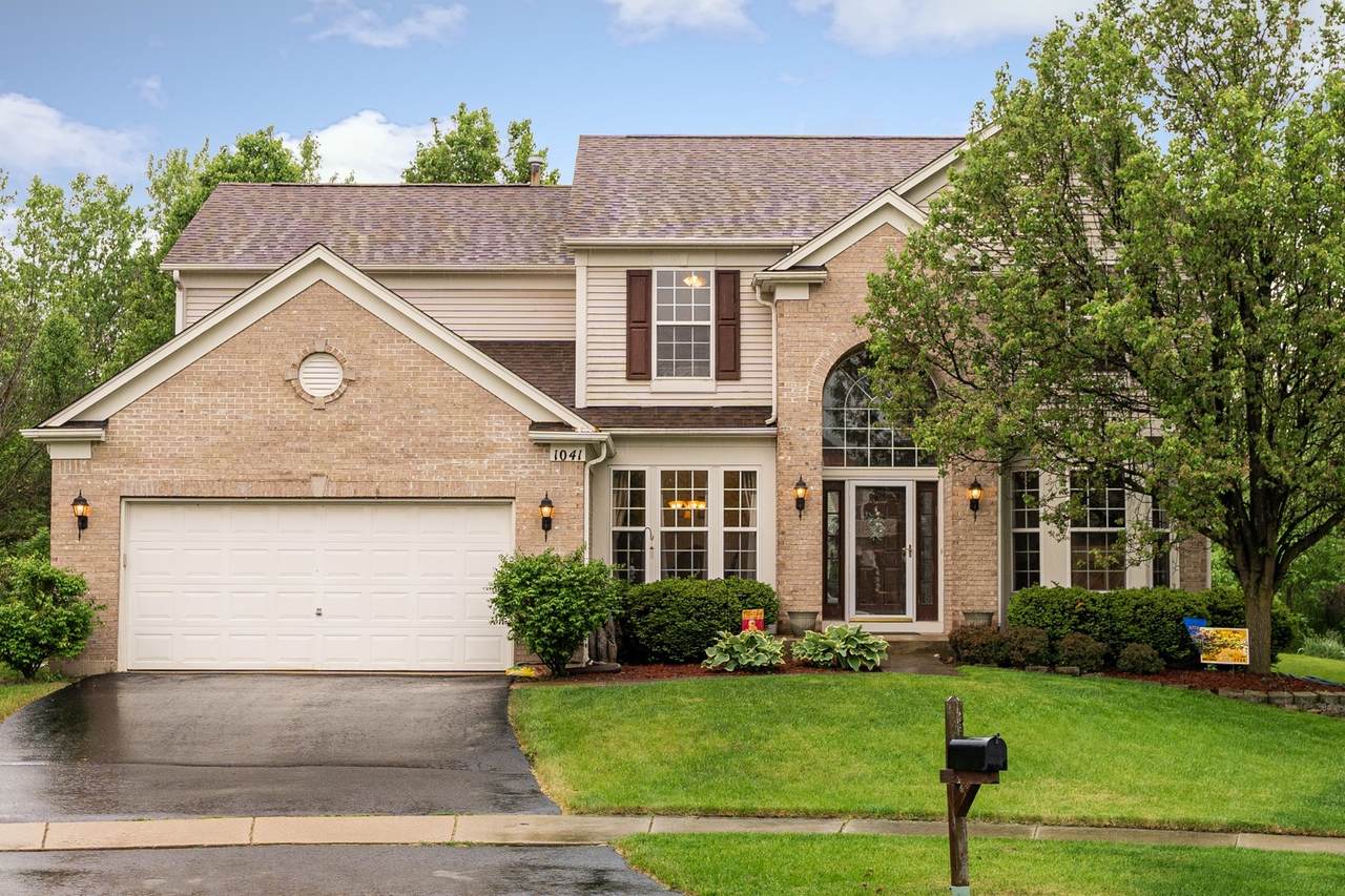 1041 Oakhill Drive - Photo 1