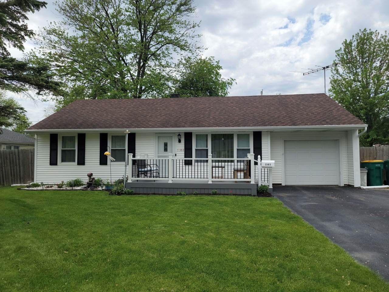 1103 Krings Lane - Photo 1