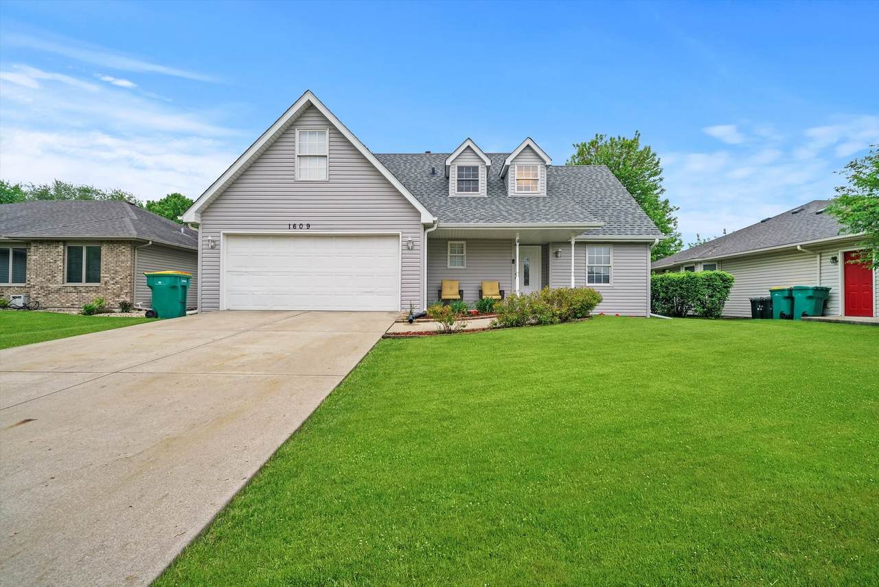 1609 Overlook Drive - Photo 1