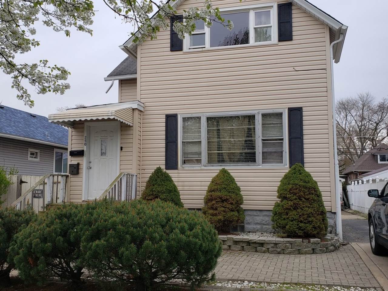 250 15th Street - Photo 1