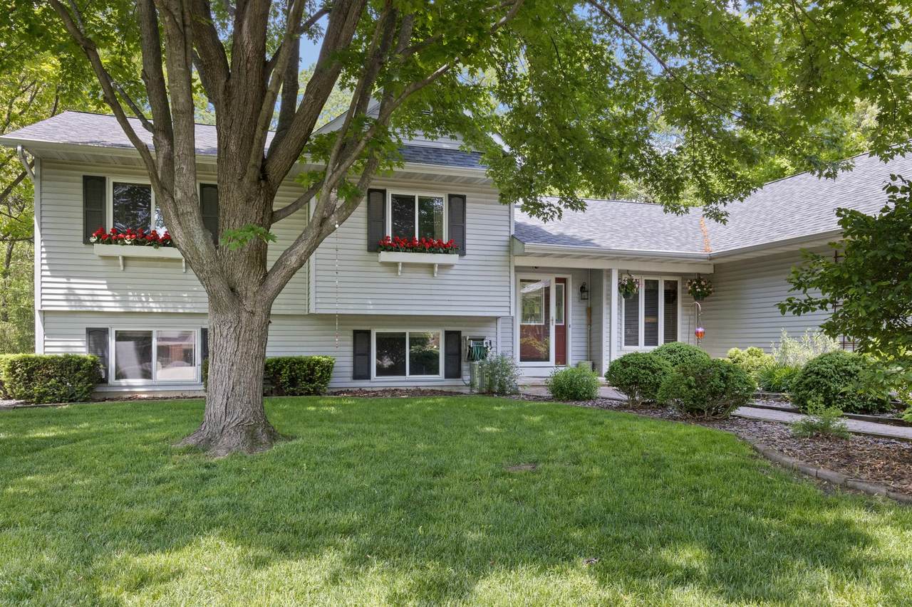 2533 2899th Road - Photo 1