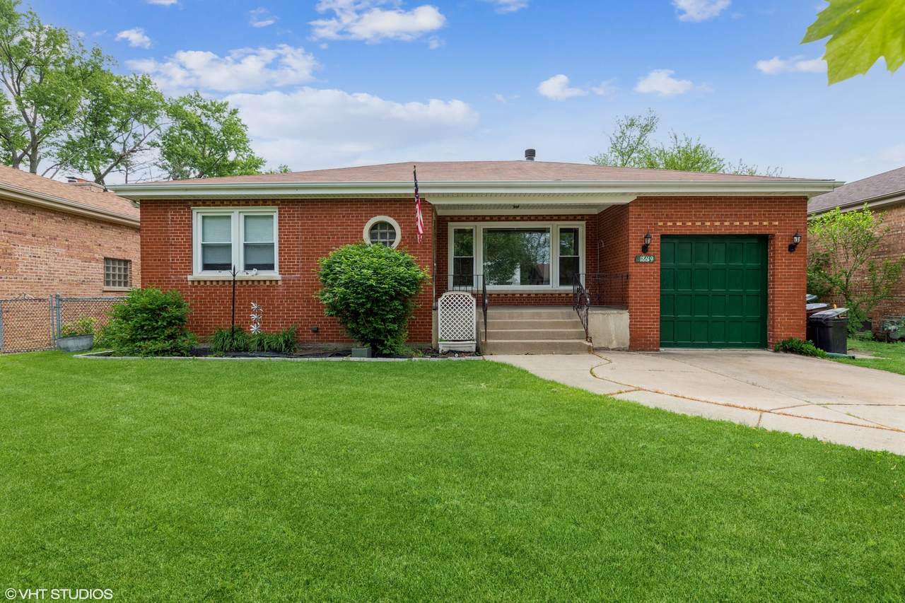 18619 Homewood Avenue - Photo 1