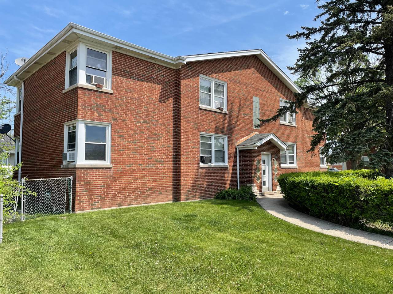 1417 31st Street - Photo 1