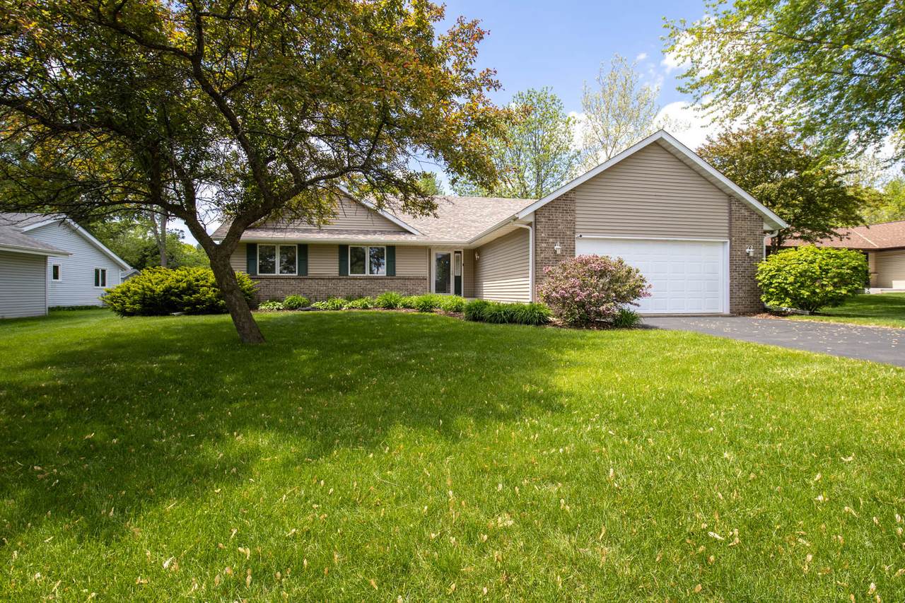 2977 Swanson Parkway - Photo 1