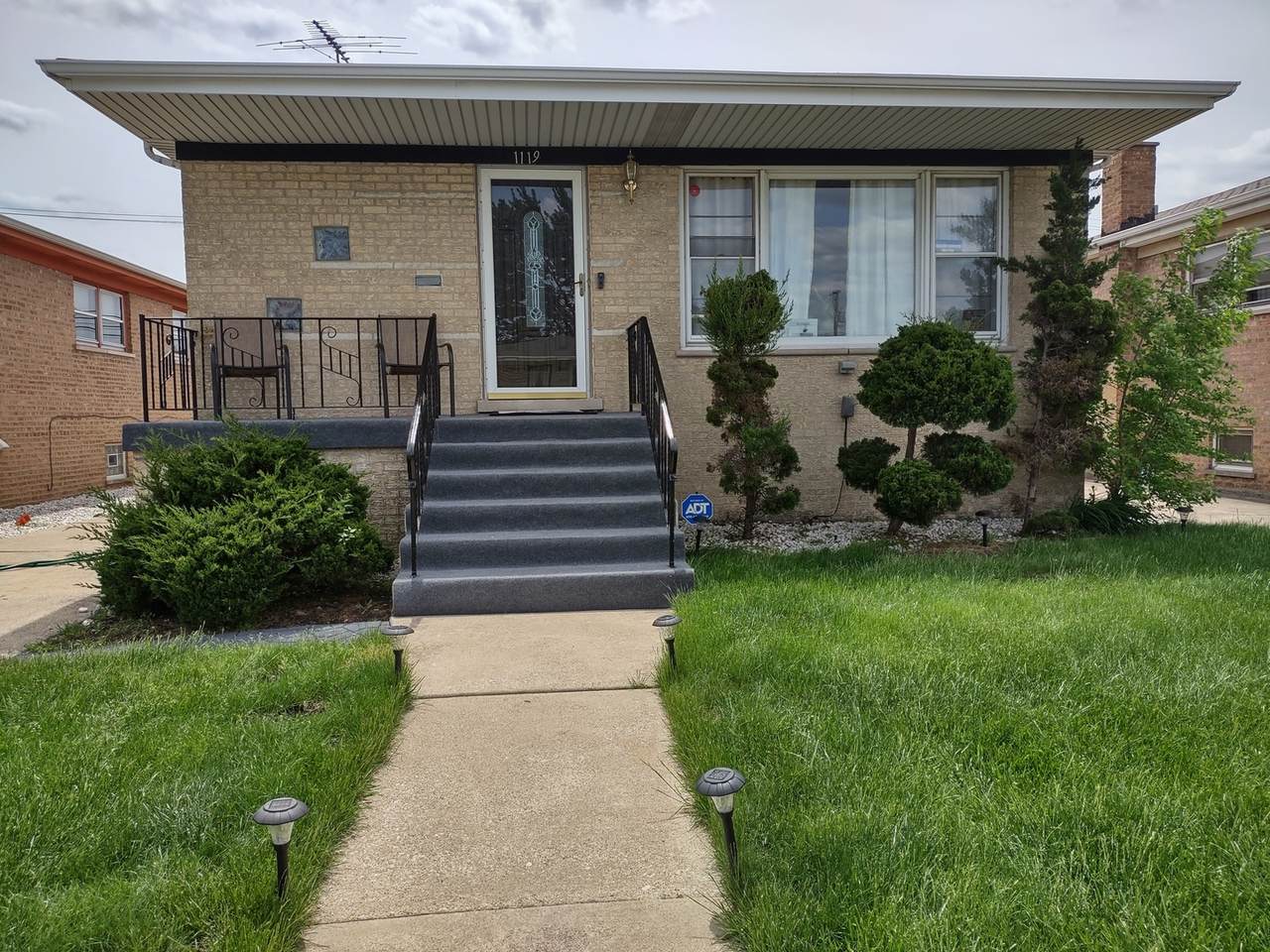 1119 Lucas Street - Photo 1