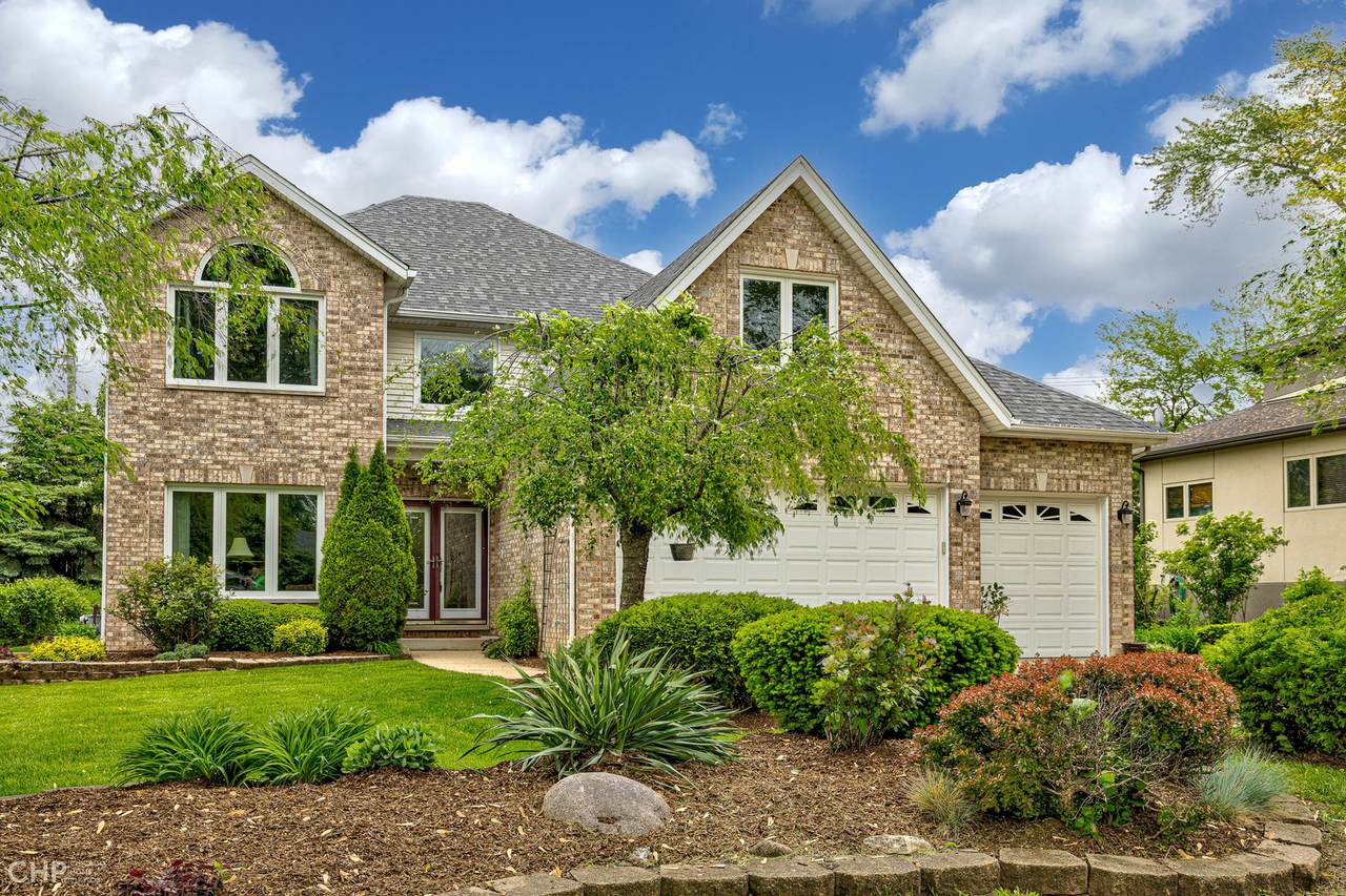 655 Mary Court - Photo 1