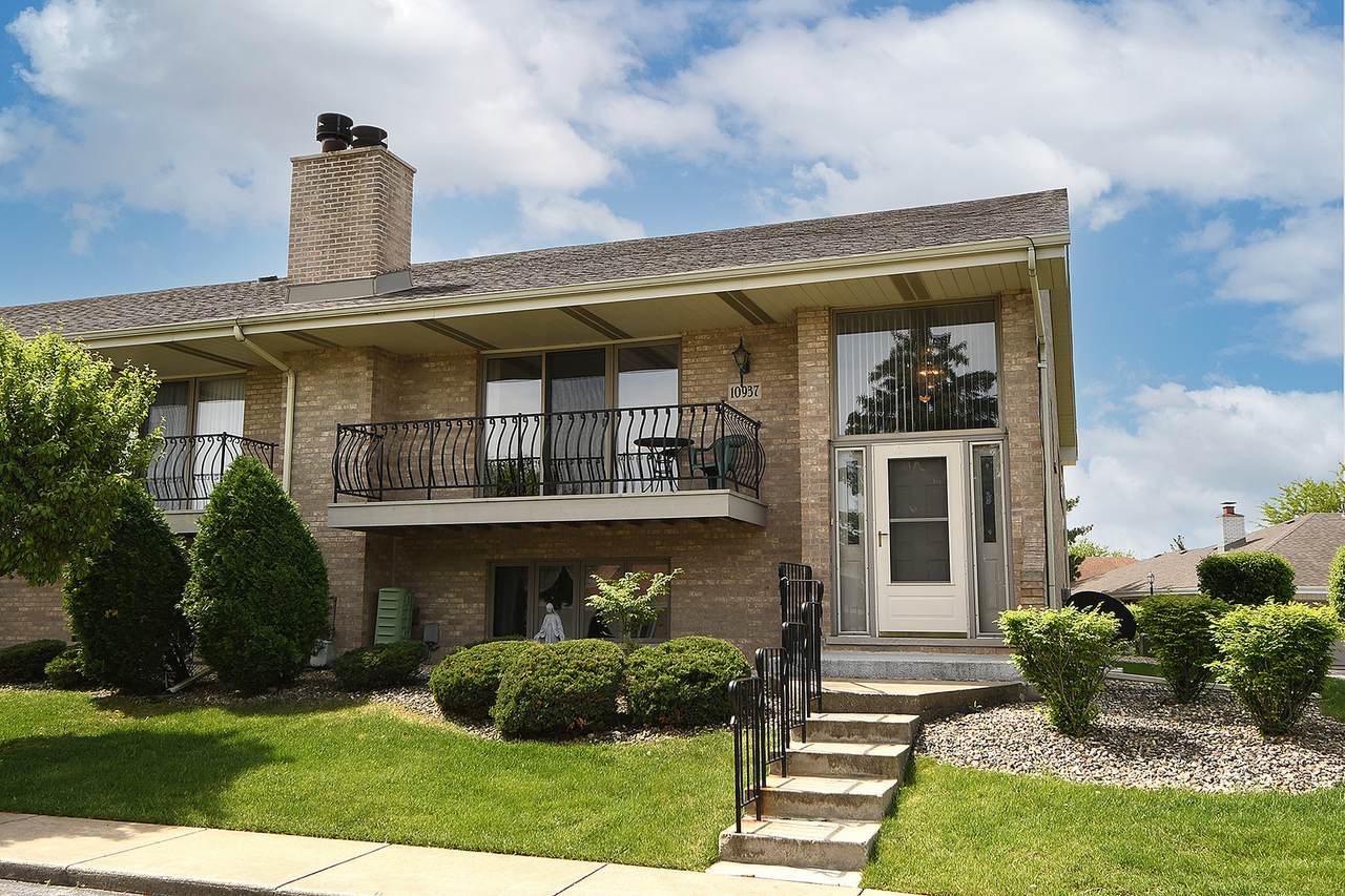 10937 California Court - Photo 1