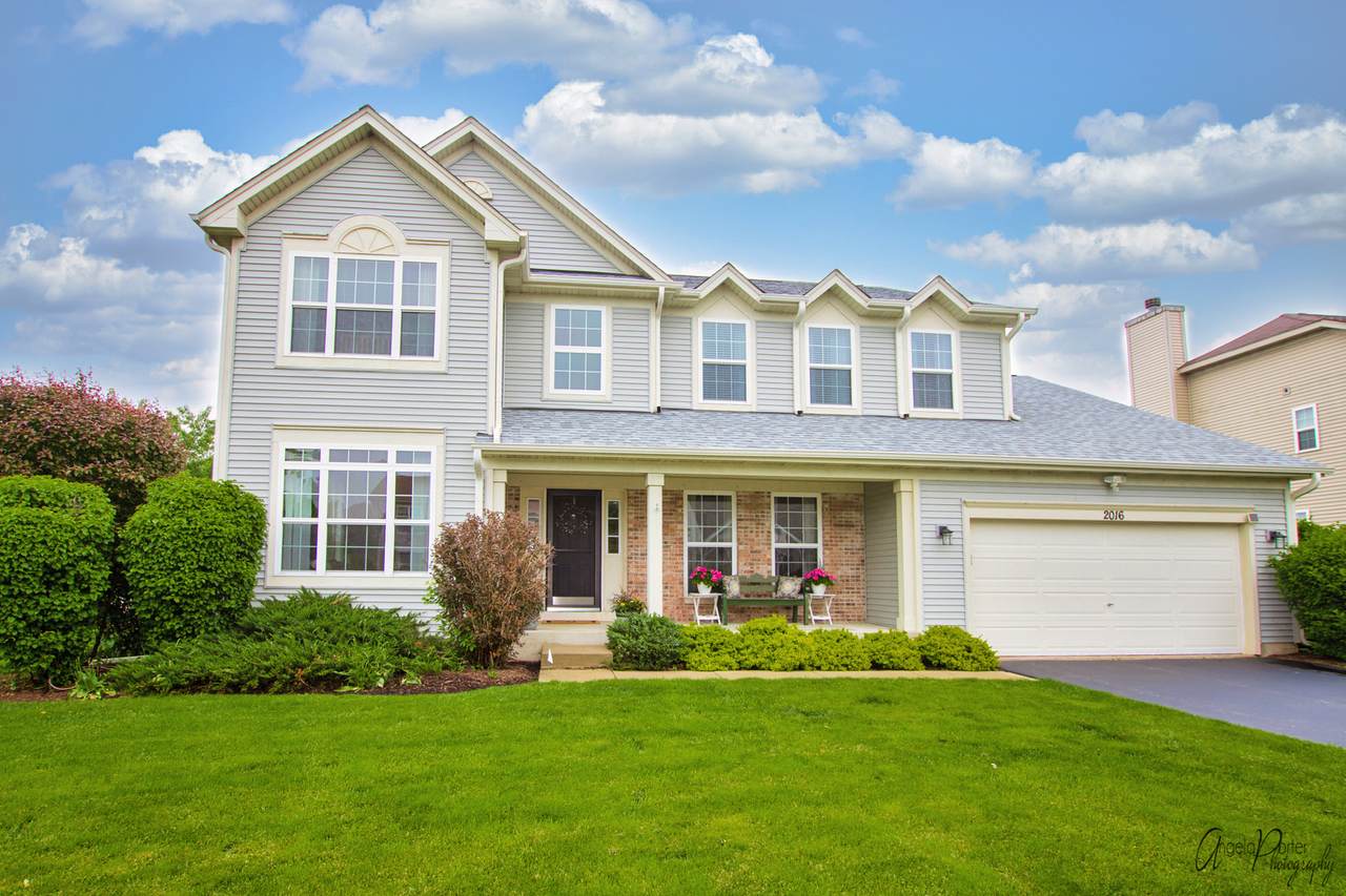 2016 Mayfair Drive - Photo 1