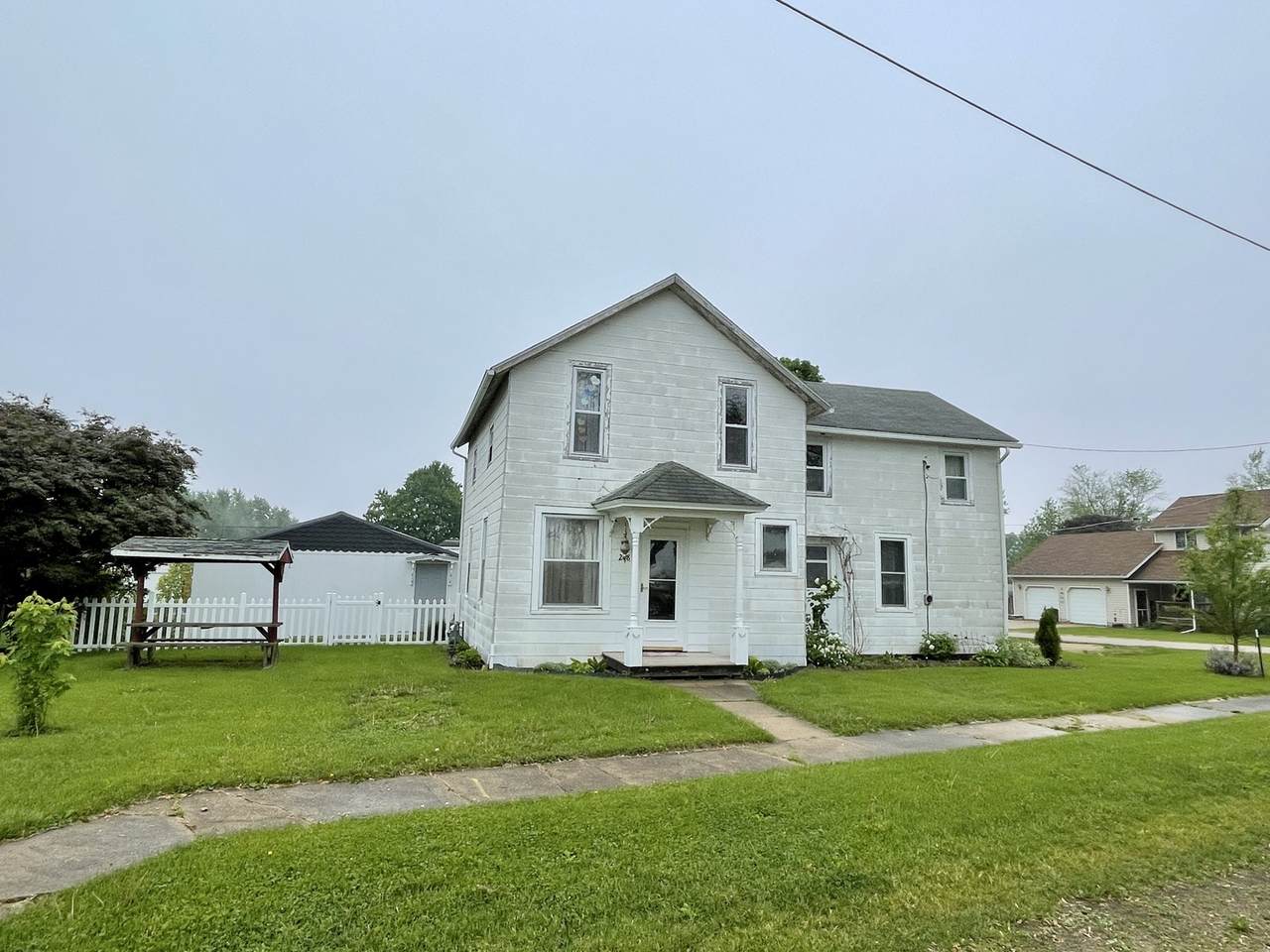 208 Railroad Street - Photo 1