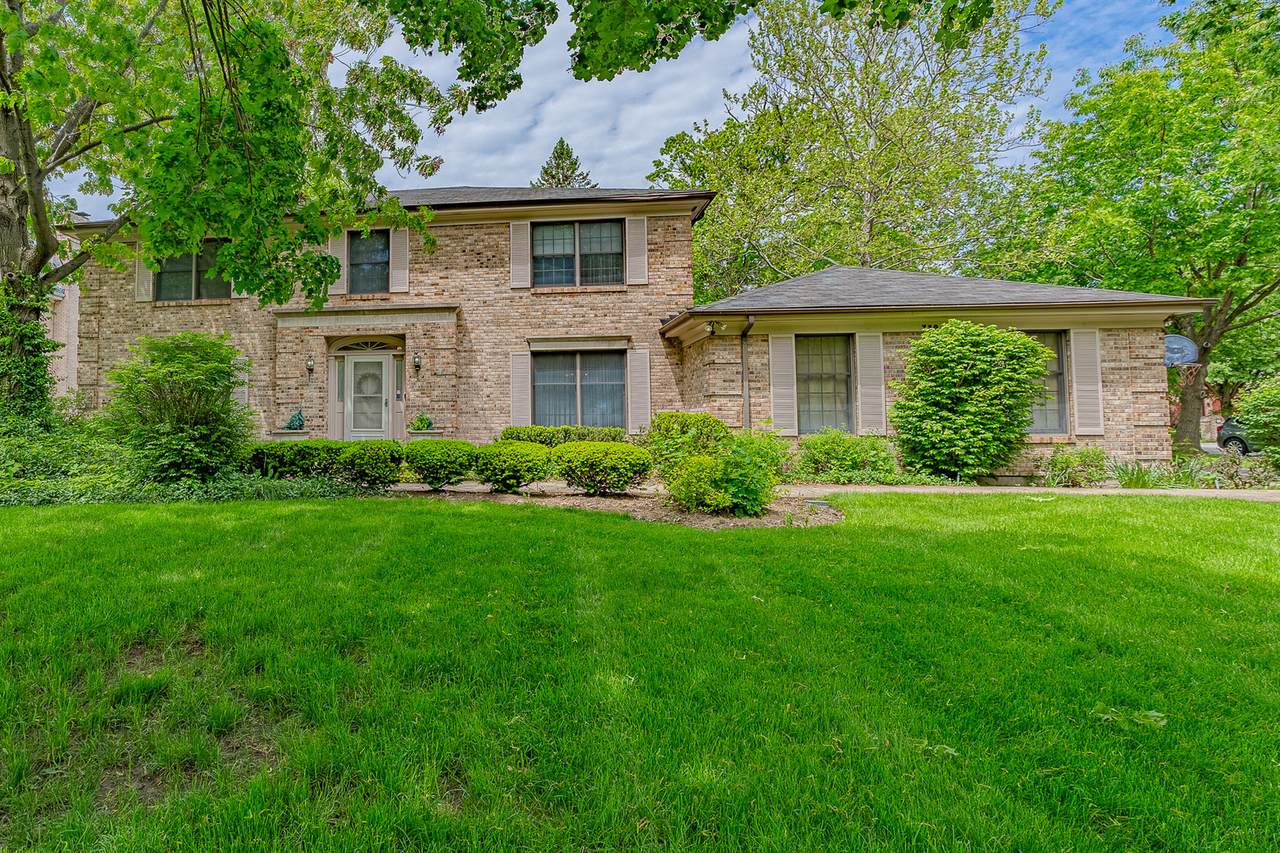 730 Holly Court - Photo 1