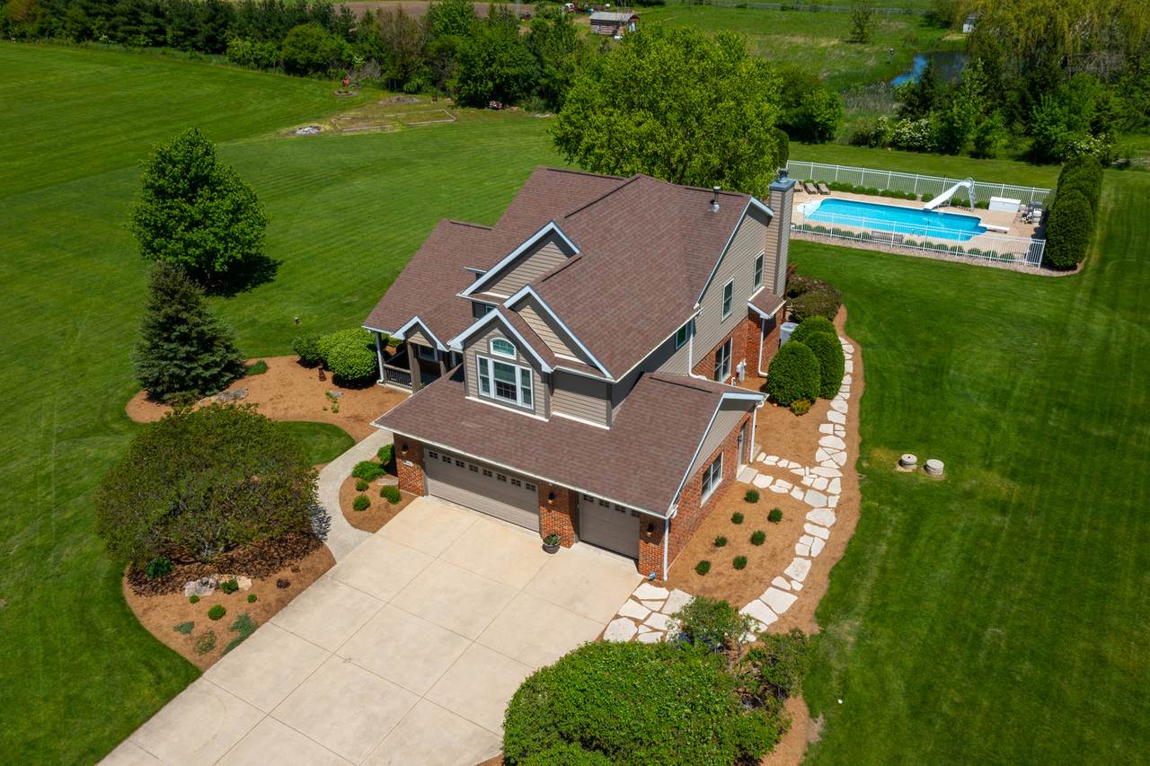 8060 W Yorkshire Lane - Photo 1