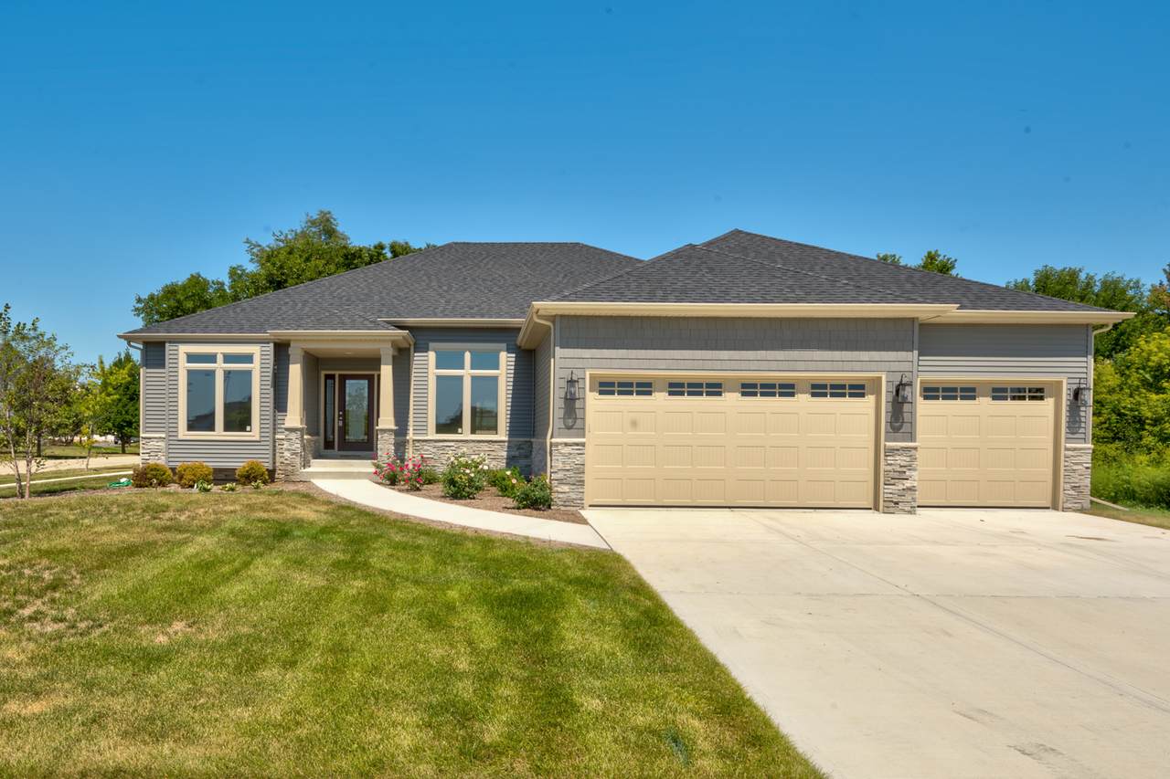 374 Andover Drive - Photo 1