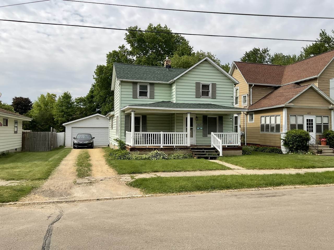 1021 4th Street - Photo 1