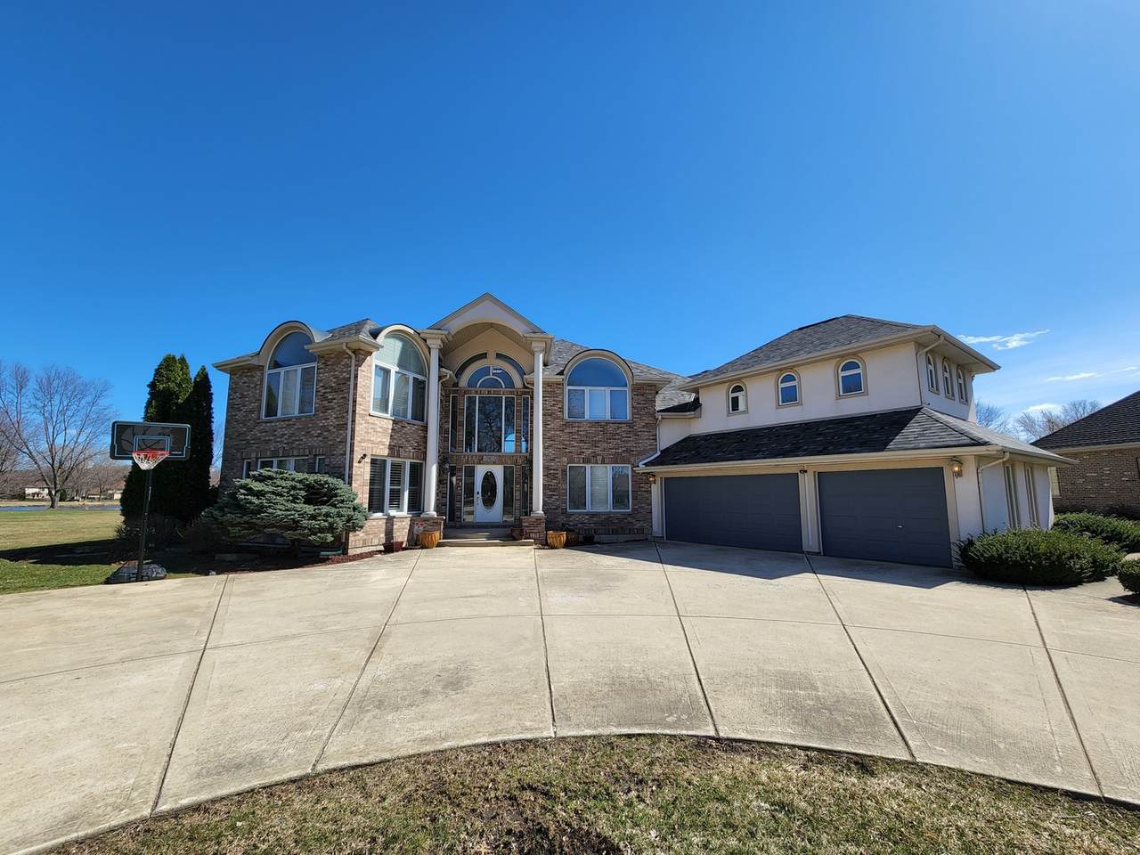 741 Braintree Lane - Photo 1