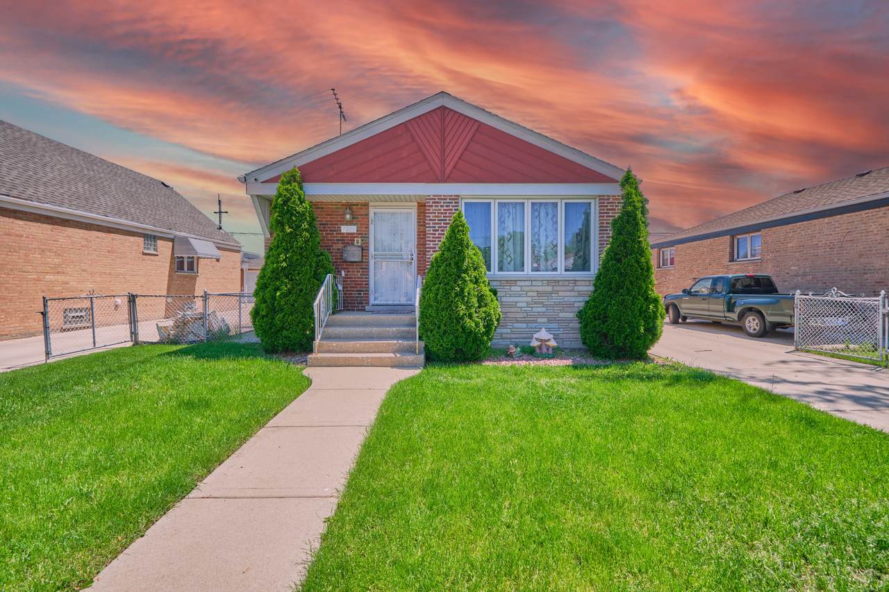 7961 Kildare Avenue - Photo 1