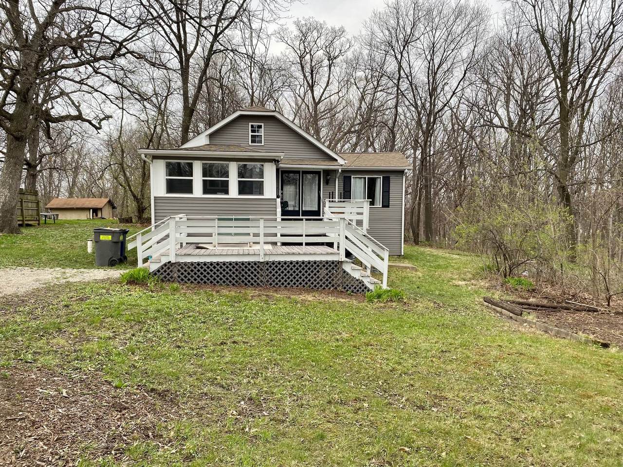 34W596 Courier Avenue - Photo 1