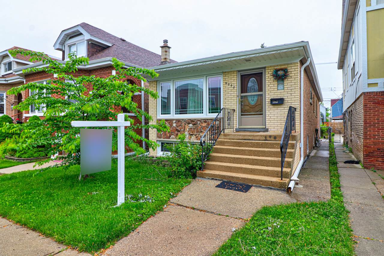 5042 Berenice Avenue - Photo 1