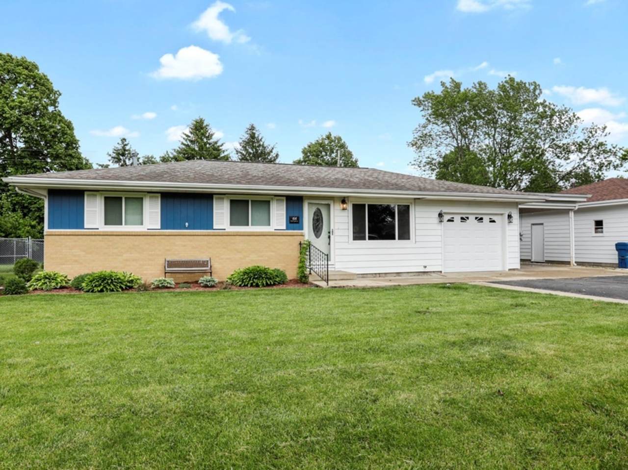 106 Monroe Street - Photo 1