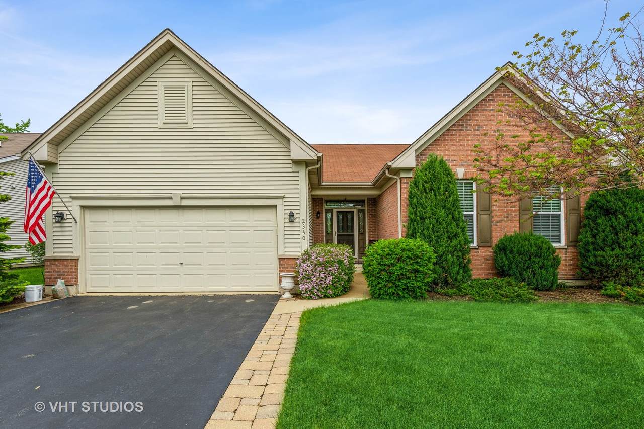 2340 Creekwood Drive - Photo 1