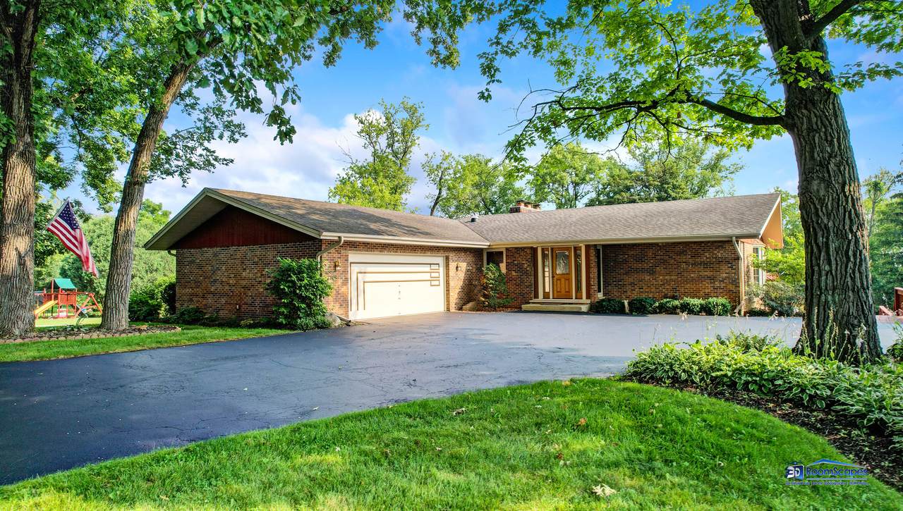4604 Oak Crest Road - Photo 1