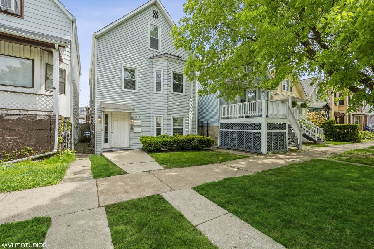 3633 Ravenswood Avenue - Photo 1