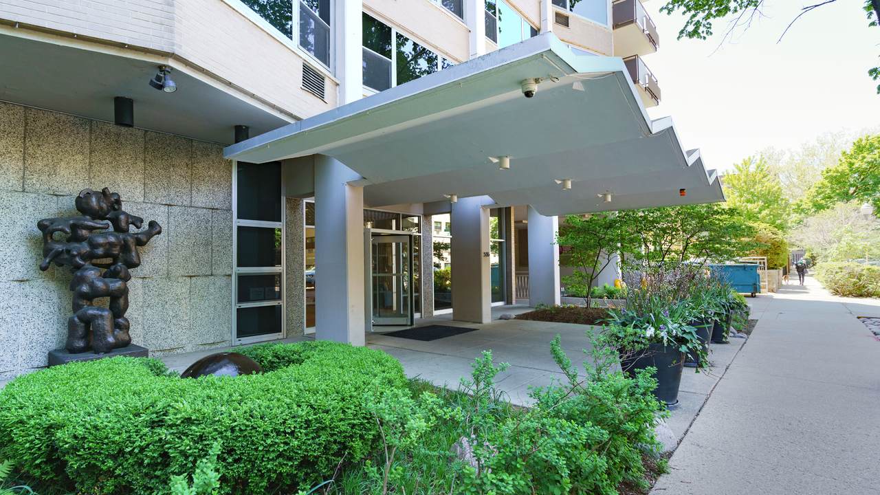 555 Cornelia Avenue - Photo 1