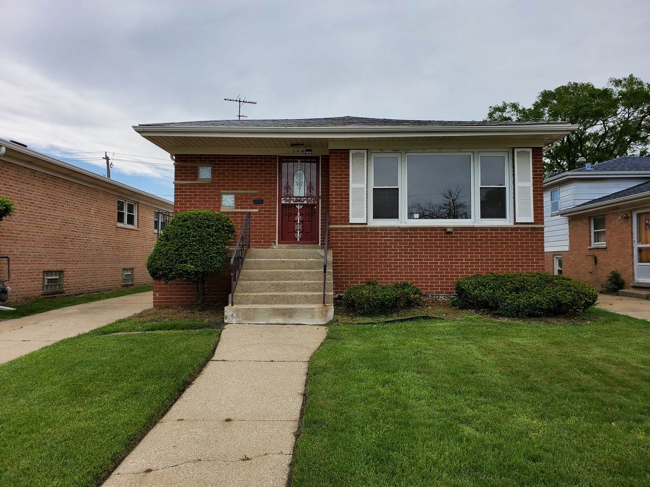 594 Yates Avenue - Photo 1
