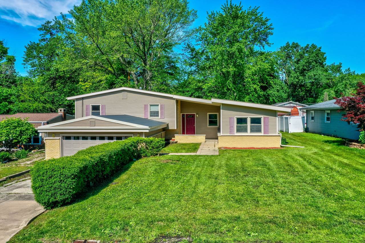8 Hilltop Drive - Photo 1