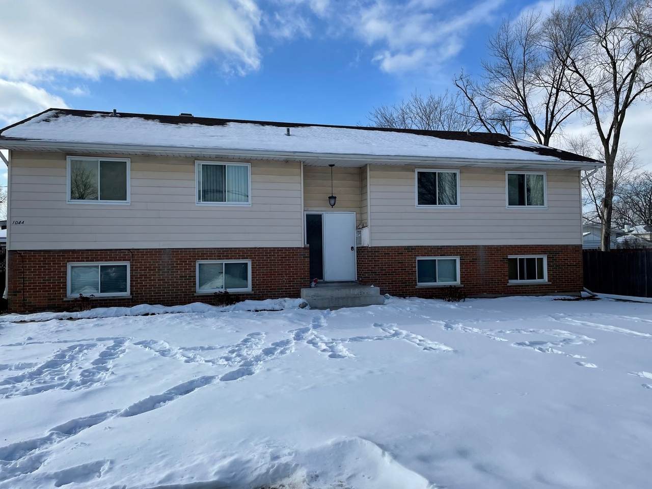 1044 York Road - Photo 1