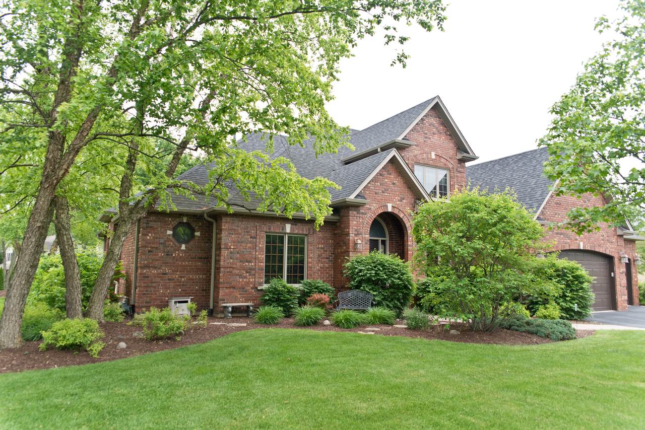 8 Ottawa Court - Photo 1