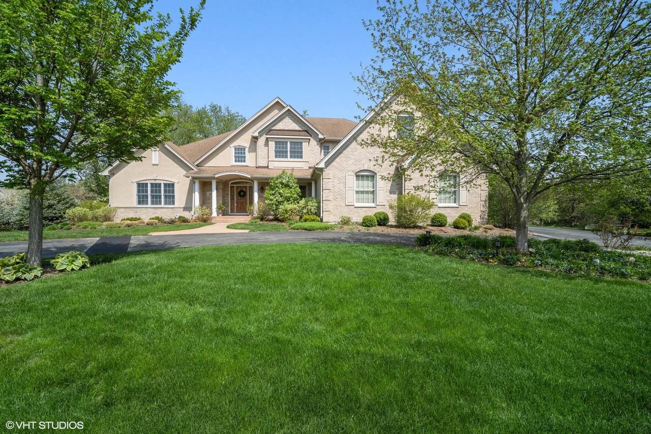 897 Hampstead Court - Photo 1