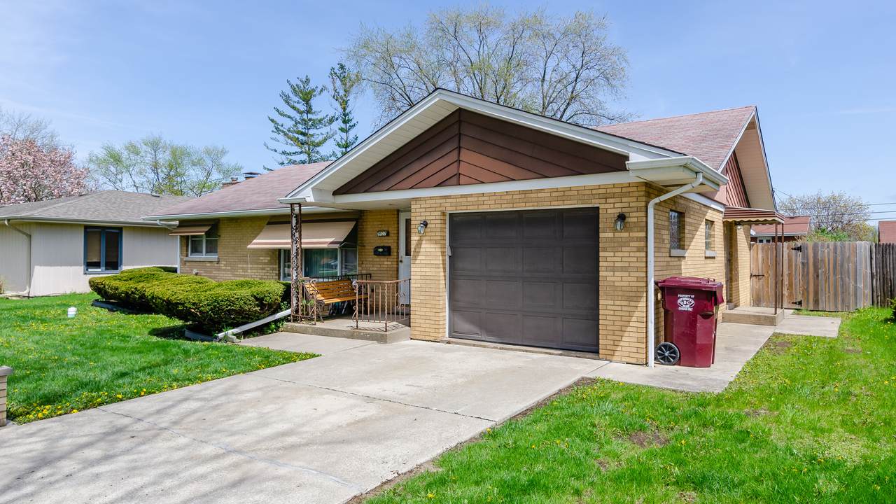 807 Macarthur Drive - Photo 1
