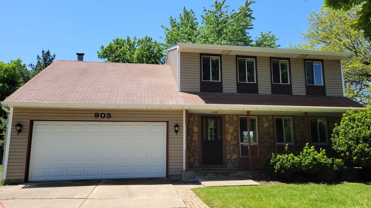 905 Hunter Drive - Photo 1