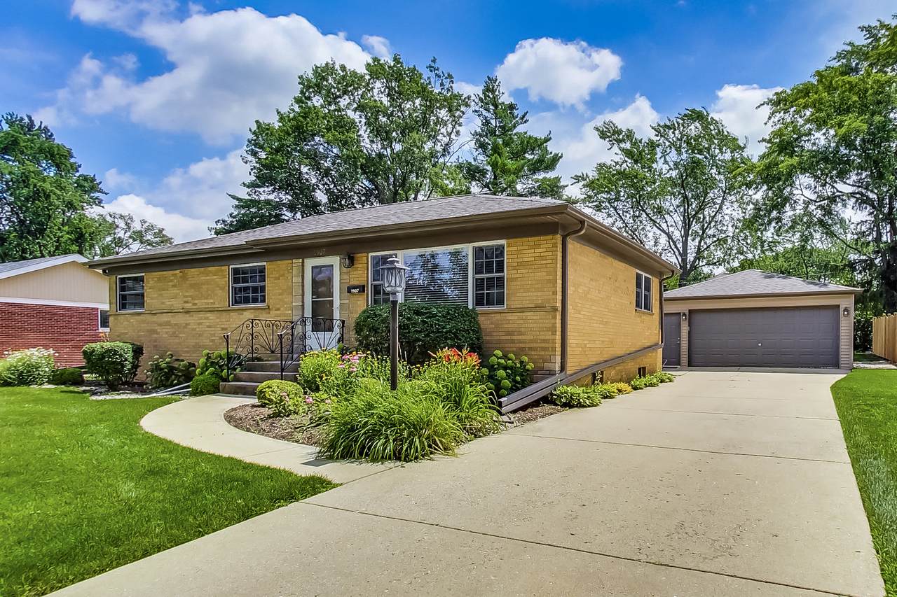 1907 Bonita Avenue - Photo 1