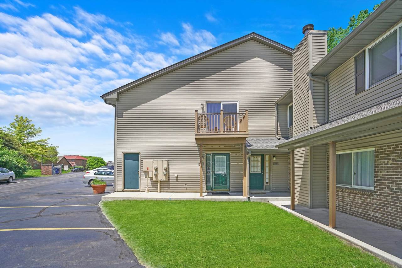 454 Valley Drive - Photo 1