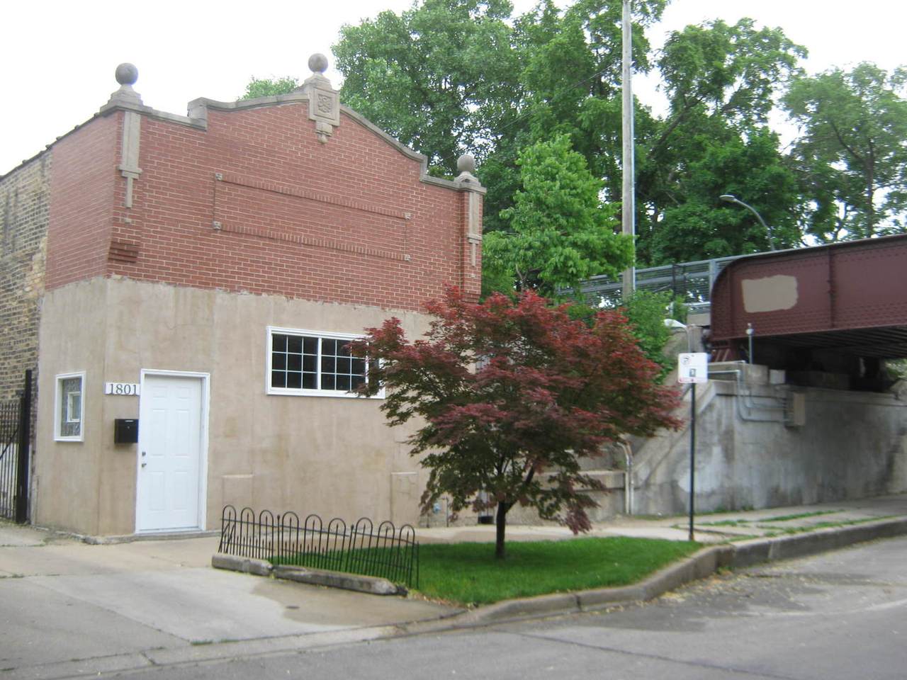 1801 Lawndale Avenue - Photo 1