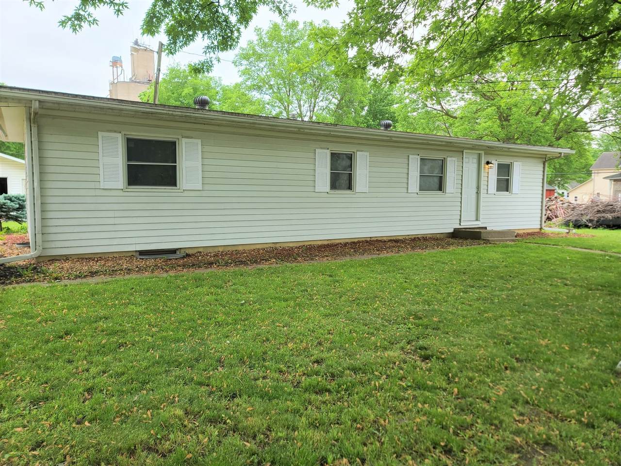 712 12th Street - Photo 1