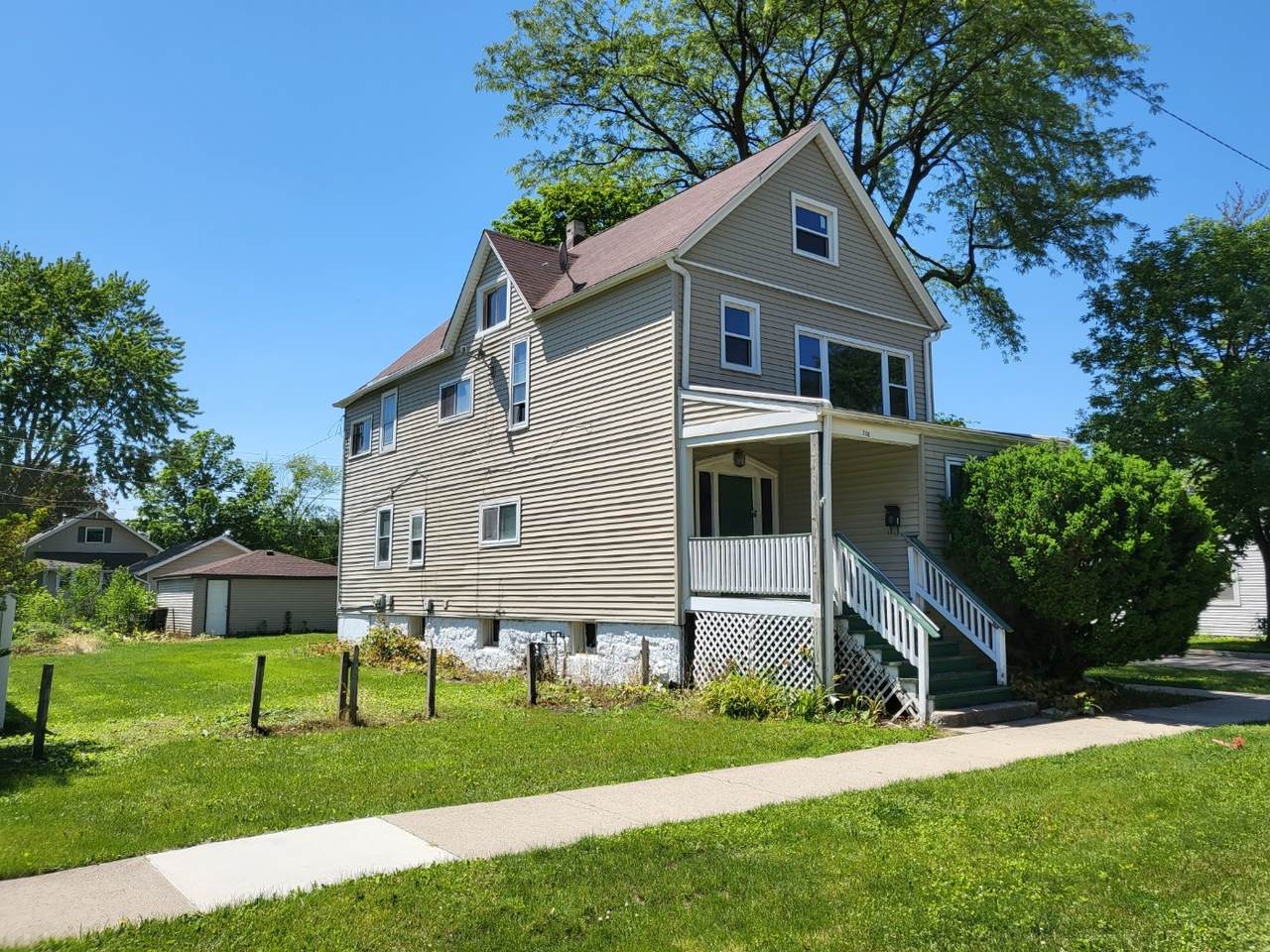3200 Raymond Avenue - Photo 1