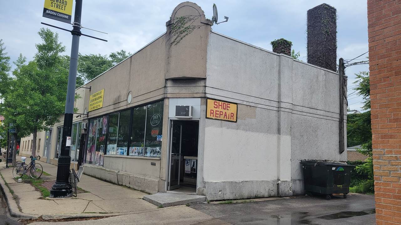 1913 Howard Street - Photo 1