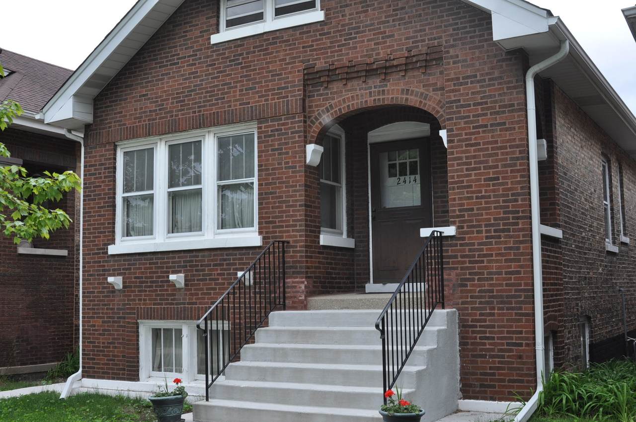 2414 Lombard Avenue - Photo 1